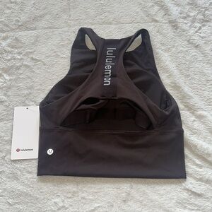Lululemon | size 6 | logo elastic everlux shelf tank